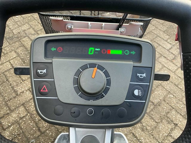 Handicare - trophy 20 - scootmobiel - afbeelding 4 van  15