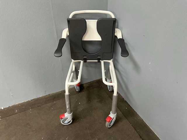 Handicare toiletstoel soft seats badaccessoire - afbeelding 2 van  5