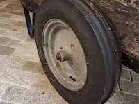 Handkar met 5x diverse melkbus en teems - afbeelding 6 van  10