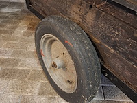 Handkar met 5x diverse melkbus en teems - afbeelding 9 van  10