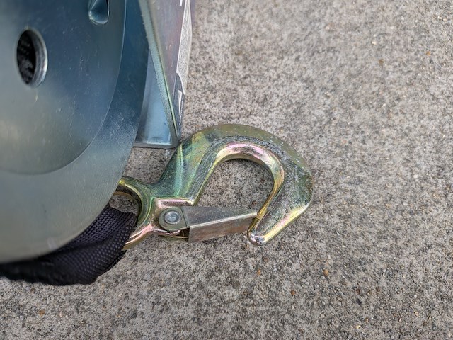 Handlier met ratelhendel, jun kaung, w06-525a, 2024 - afbeelding 5 van  6