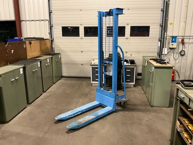 Handmatig palletlifter - afbeelding 2 van  5