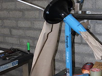 Handmatige papieropvulmachine ranpak fillpack m met doos papier. - afbeelding 2 van  2