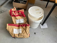 Handmatige spuitgiet machine met compressor - afbeelding 4 van  18