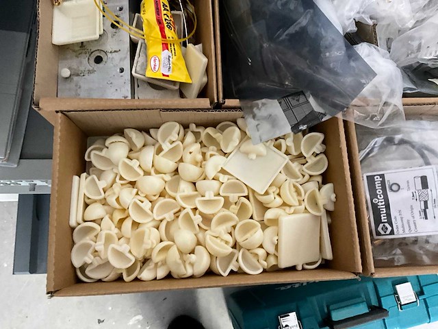 Handmatige spuitgiet machine met compressor - afbeelding 6 van  18