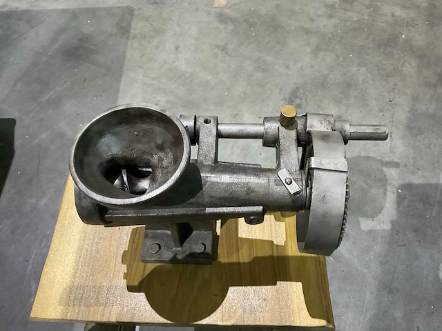 Handmatige wals-/persmachine met vermaler - afbeelding 6 van  7