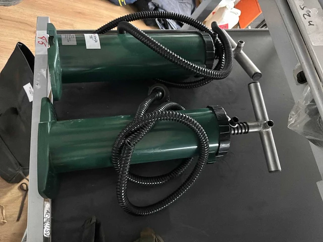 Handpomp (2x) - afbeelding 2 van  2