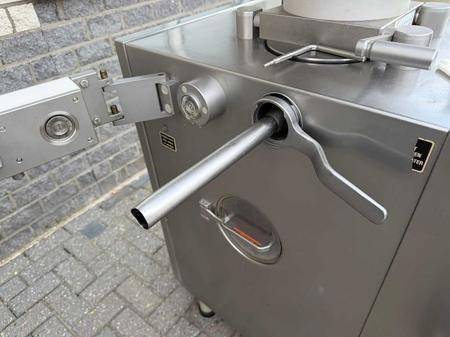 Handtmann - vf 50 + afdraai - vacuümvulmachine - afbeelding 8 van  9