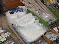 Handvaten in diverse lengtes in kunststof krat. - afbeelding 3 van  3