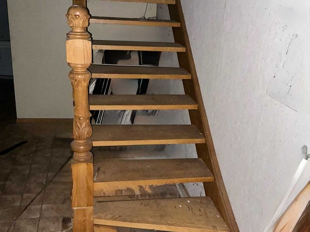 Handwerk vol eiken trap eik europees - afbeelding 1 van  3