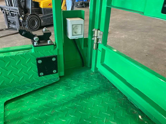 Hangcha hs0608tp elektrische rups hoogwerker - afbeelding 4 van  17