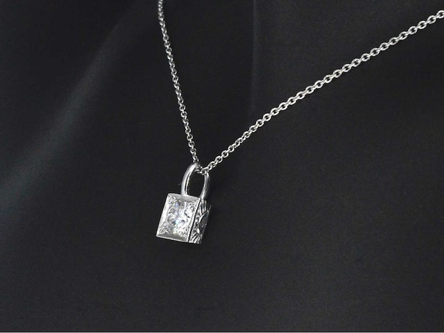 Hanger met briljant geslepen diamant in vierkante zetting - afbeelding 2 van  9