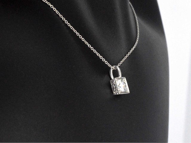 Hanger met briljant geslepen diamant in vierkante zetting - afbeelding 4 van  9