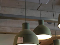 Hanglamp muuto unfold met 5 lichtpunten met rubberen kappen met doorsnede 31 cm. - afbeelding 3 van  3
