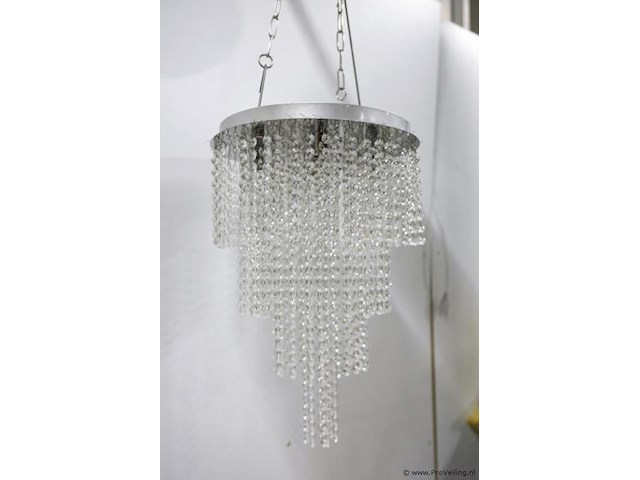 Hanglamp/kroonluchter met transparant kralenkettingen - afbeelding 2 van  3