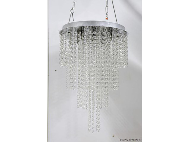 Hanglamp/kroonluchter met transparant kralenkettingen - afbeelding 1 van  3