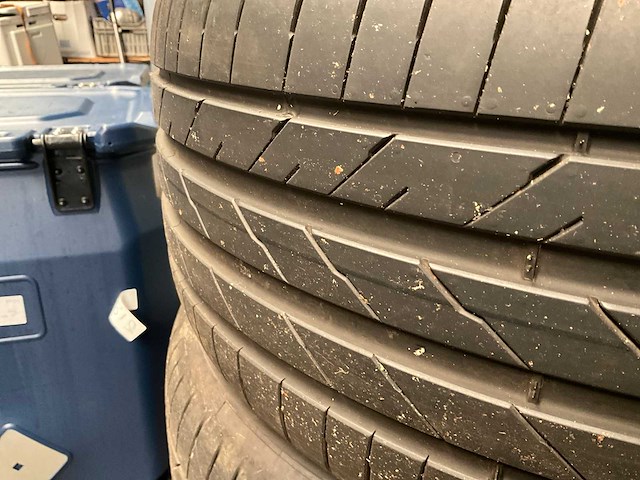 Hankook ventus 255/40r20 autoband (4x) - afbeelding 2 van  4