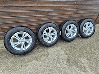 Hankook winter icept evo2 suv, opel grandland x (4x) - afbeelding 1 van  1