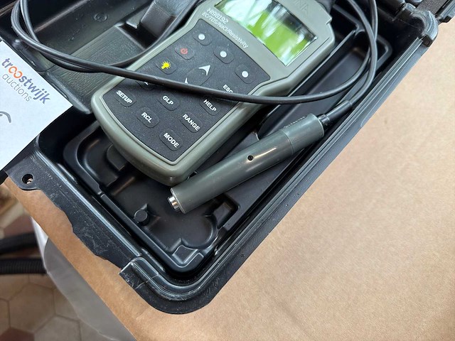 Hanna instruments hi98192 ec/tds/nacl/resistivity meter met probe en koffer - afbeelding 3 van  3