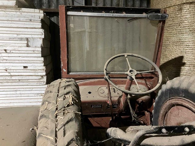 Hanomag - 1954 - r40 - tweewielaangedreven landbouwtractor - afbeelding 5 van  9