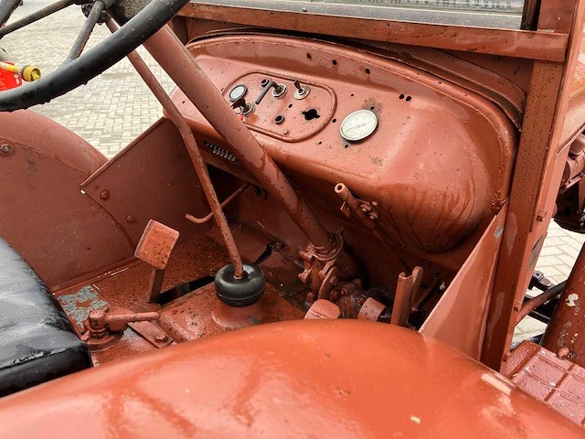 Hanomag - 1954 - r40 - tweewielaangedreven landbouwtractor - afbeelding 10 van  18