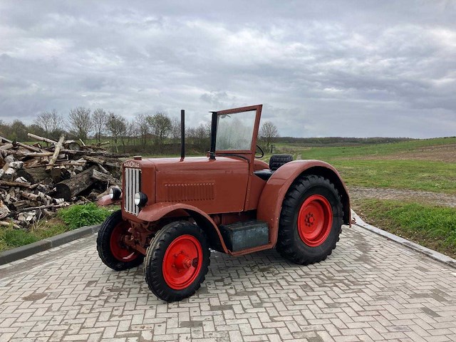 Hanomag - 1954 - r40 - tweewielaangedreven landbouwtractor - afbeelding 1 van  18