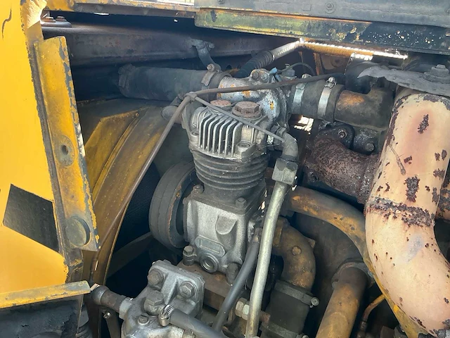 Hanomag 44d knikgestuurde shovel - afbeelding 15 van  36