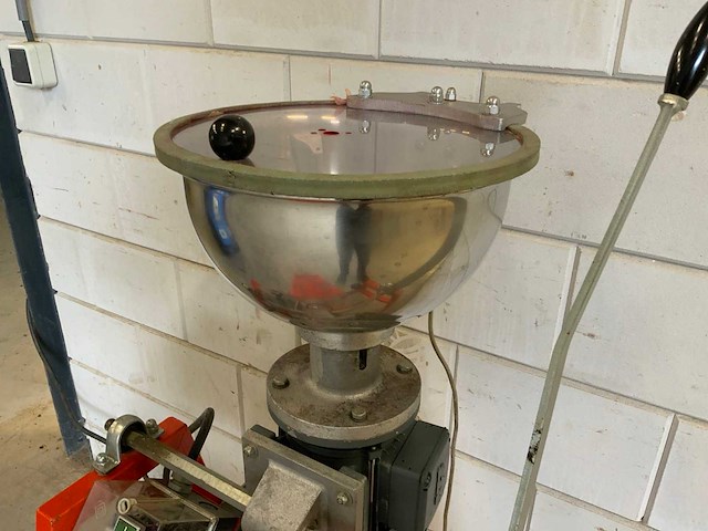 Hans ulrich hege 11 kantelbare zaadbehandelingsmachine - afbeelding 7 van  10