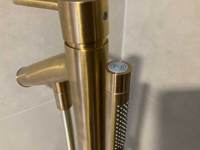 Hansgrohe axor starck vrijstaande badkraan geborsteld messing - afbeelding 7 van  9