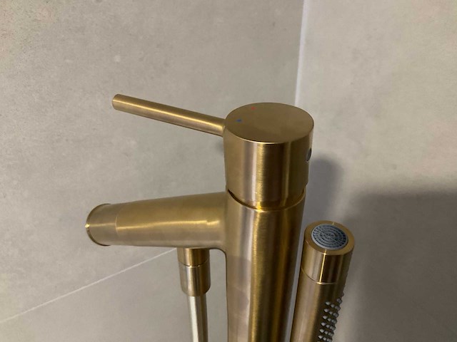 Hansgrohe axor starck vrijstaande badkraan geborsteld messing - afbeelding 8 van  9
