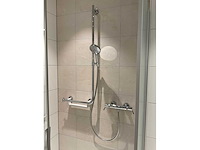 Hansgrohe douche thermostaatkraan met handdouche en douchestoel - afbeelding 2 van  8