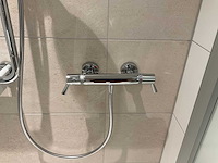 Hansgrohe douche thermostaatkraan met handdouche en douchestoel - afbeelding 3 van  8