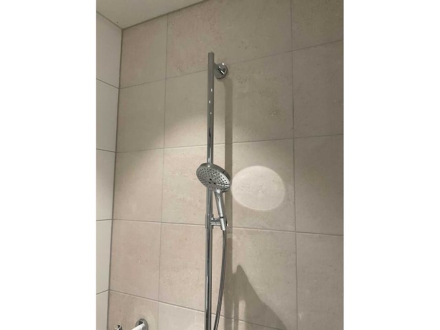 Hansgrohe douche thermostaatkraan met handdouche en douchestoel - afbeelding 4 van  8