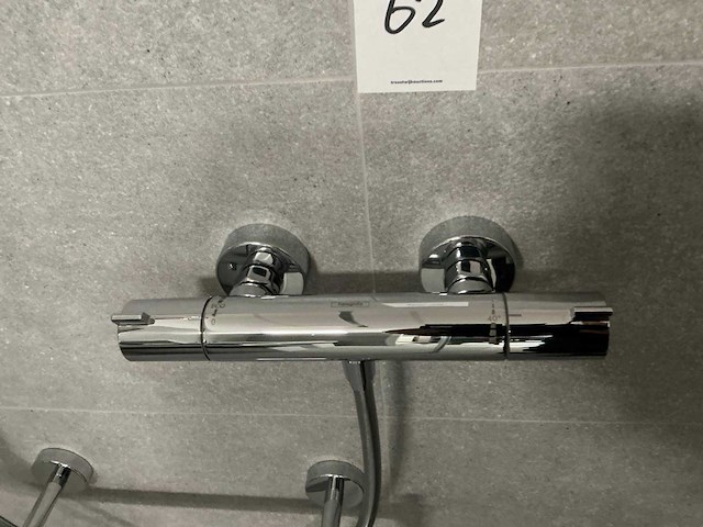 Hansgröhe ecostat doucheset met beugel en extra douche houder - afbeelding 2 van  4