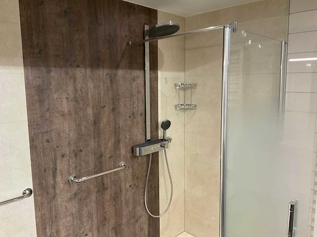 Hansgrohe pulsify showerpipe 2 jet thermostatische doucheset - afbeelding 1 van  4
