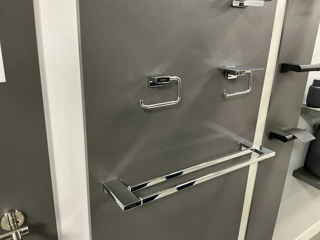 Hansgröhe / tiger douche en toilet garnituur - afbeelding 5 van  9