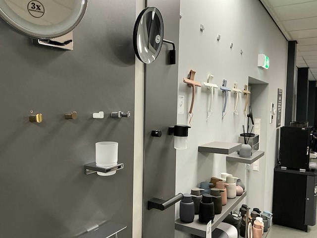 Hansgröhe / tiger douche en toilet garnituur - afbeelding 9 van  9