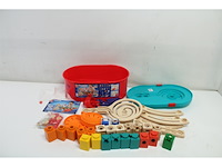Hape toys quadrilla stack track bucket set - afbeelding 5 van  6