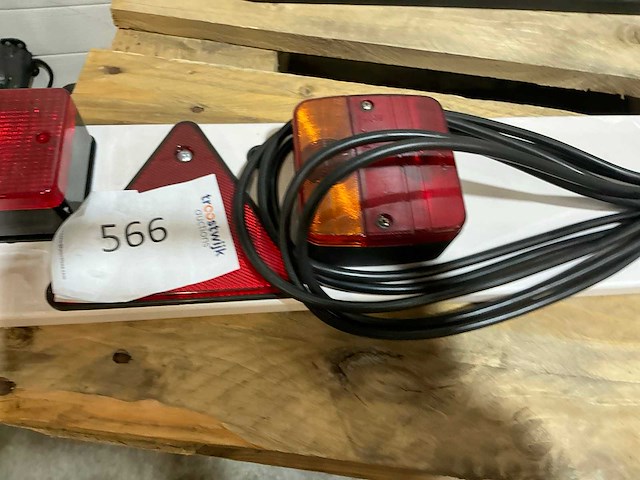 Hapert aanhangwagenverlichting - afbeelding 3 van  4