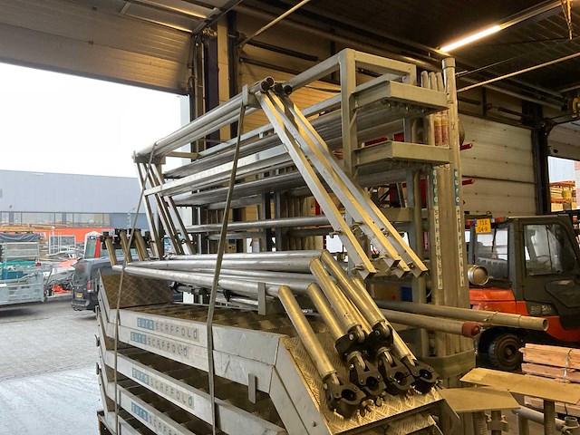 Hapert euroscaffold rolsteiger aanhangwagen - afbeelding 13 van  15