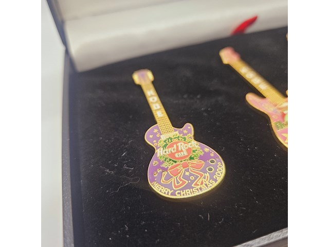 Hard rock café kobe broche set - christmas special - afbeelding 3 van  9