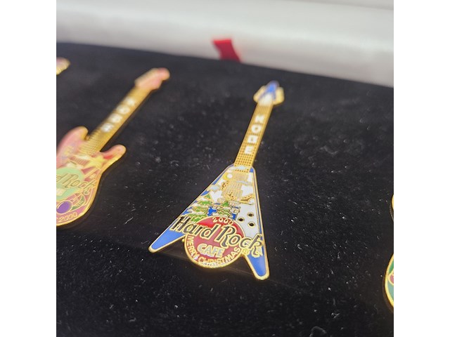 Hard rock café kobe broche set - christmas special - afbeelding 5 van  9