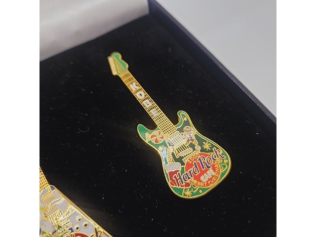 Hard rock café kobe broche set - christmas special - afbeelding 6 van  9