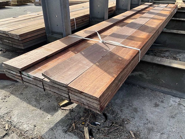 Hardhout beschoeiing plank 4000x20x200 mm (19x) - afbeelding 1 van  5