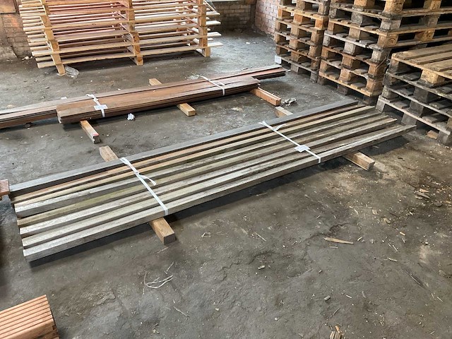 Hardhout fundering balk (8x) - afbeelding 1 van  4