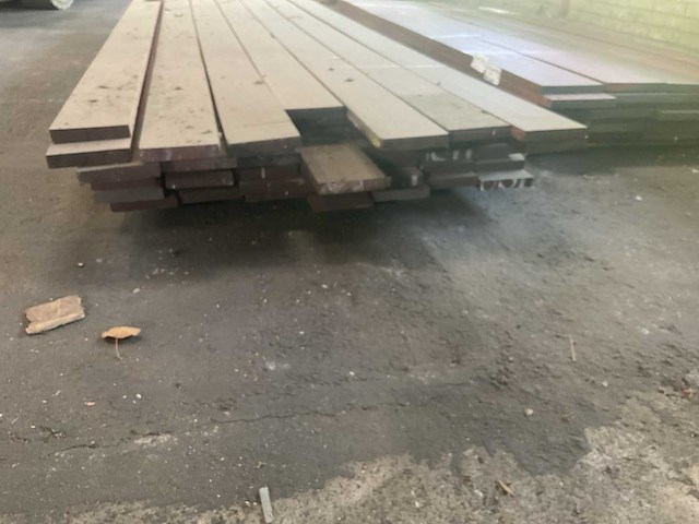 Hardhout geschaafd 25x140x3400 mm (50x) - afbeelding 1 van  2