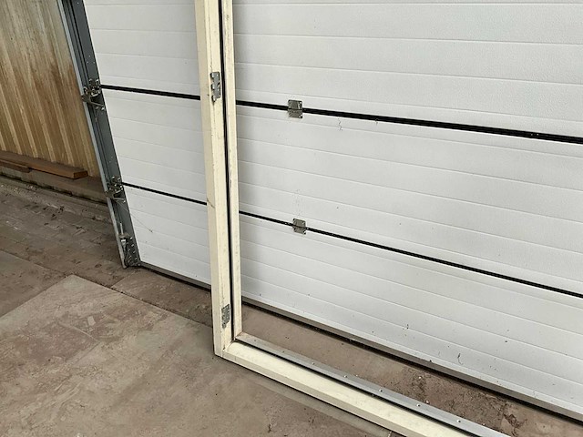 Hardhout kozijn met openslaande deuren - afbeelding 6 van  6