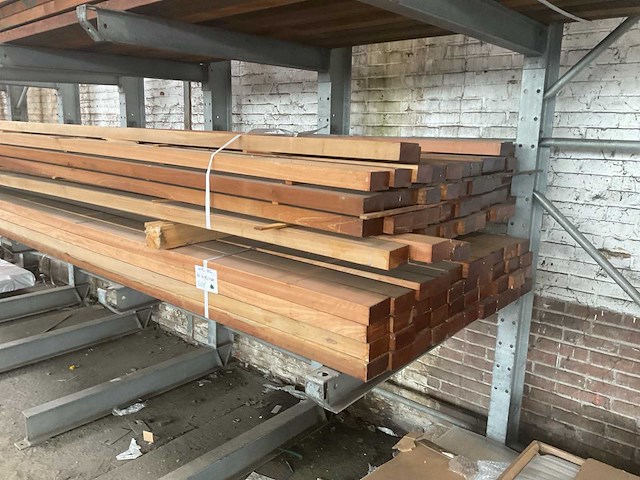 Hardhout regels 44x90x4300 mm (100x) - afbeelding 1 van  4