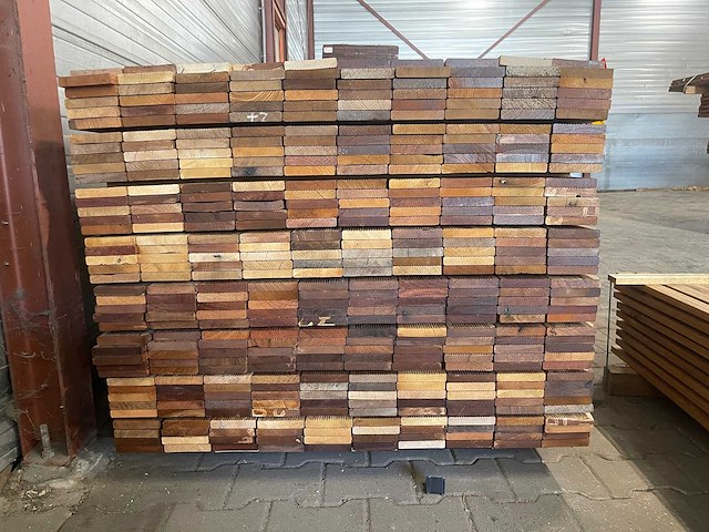 Hardhout tegelhout 550-1050x97x17mm (800x) - afbeelding 3 van  3