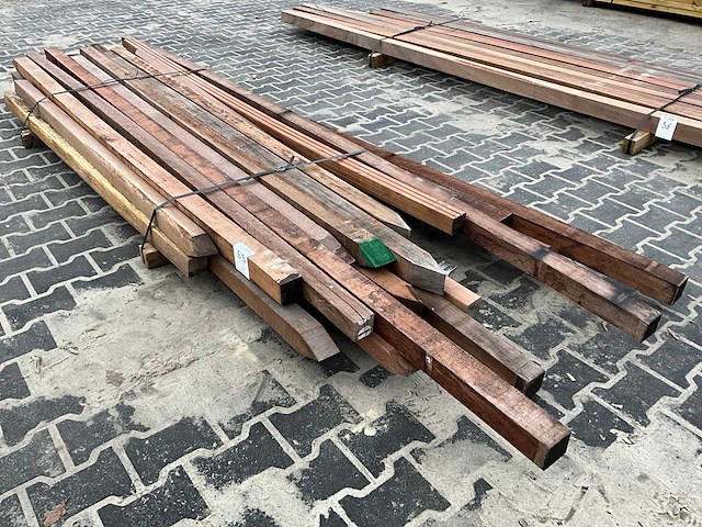 Hardhouten 7x7 cm palen (22x) - afbeelding 1 van  4